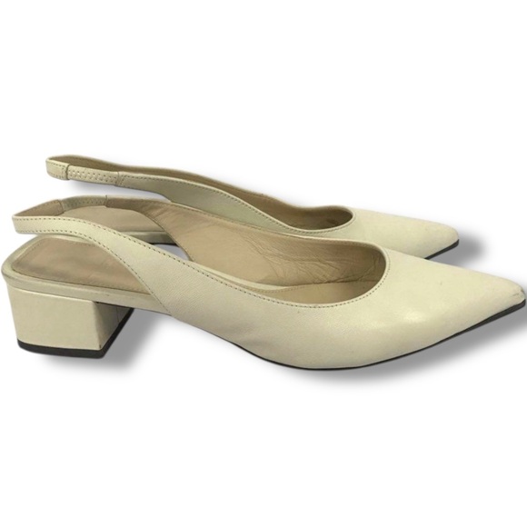 Theory Leather Slingback Pump in Light Nude Size 7.5 - Picture 4 of 4